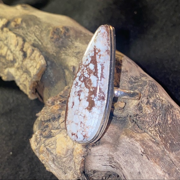 Wild horse Jasper Handcrafted elongated teardrop ring - Picture 3 of 10
